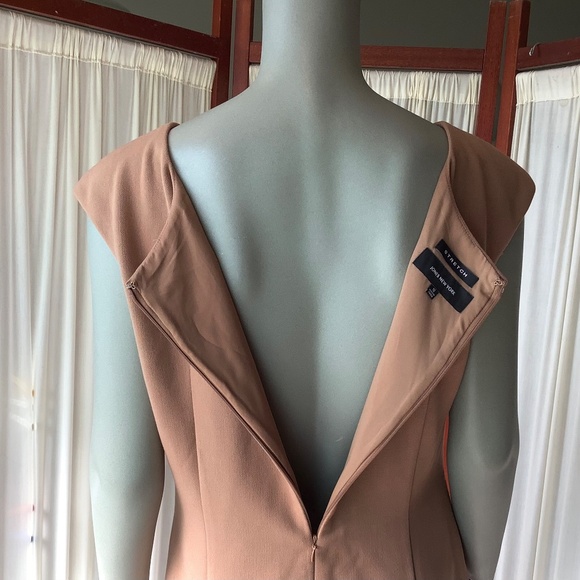 Jones NY Sleeveless Sheath Dress With Stretch Soft Camel Color Size 12 - Picture 6 of 10
